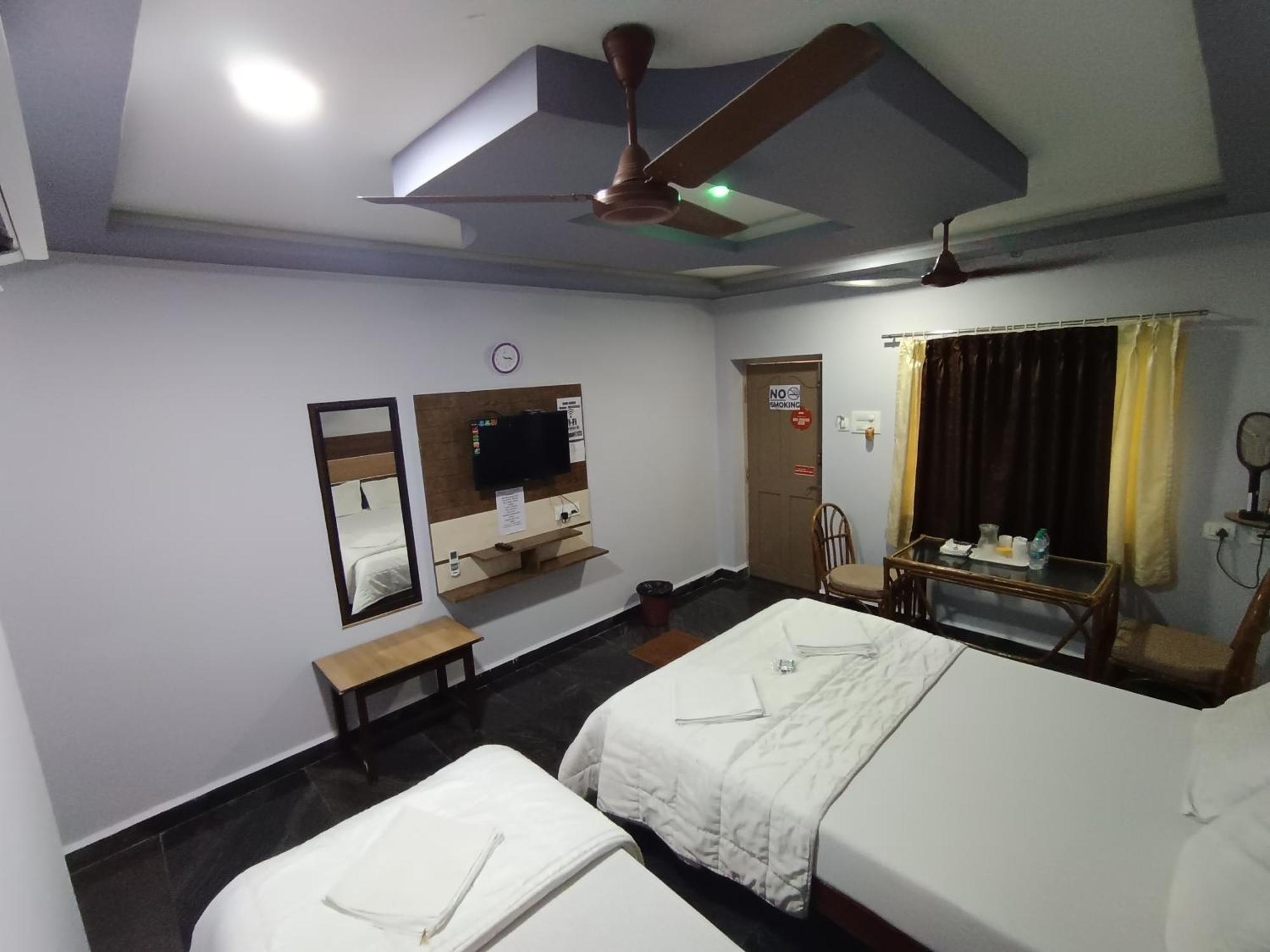 Sri Murugan Beach Paradise Hotel Mahabalipuram Exterior foto
