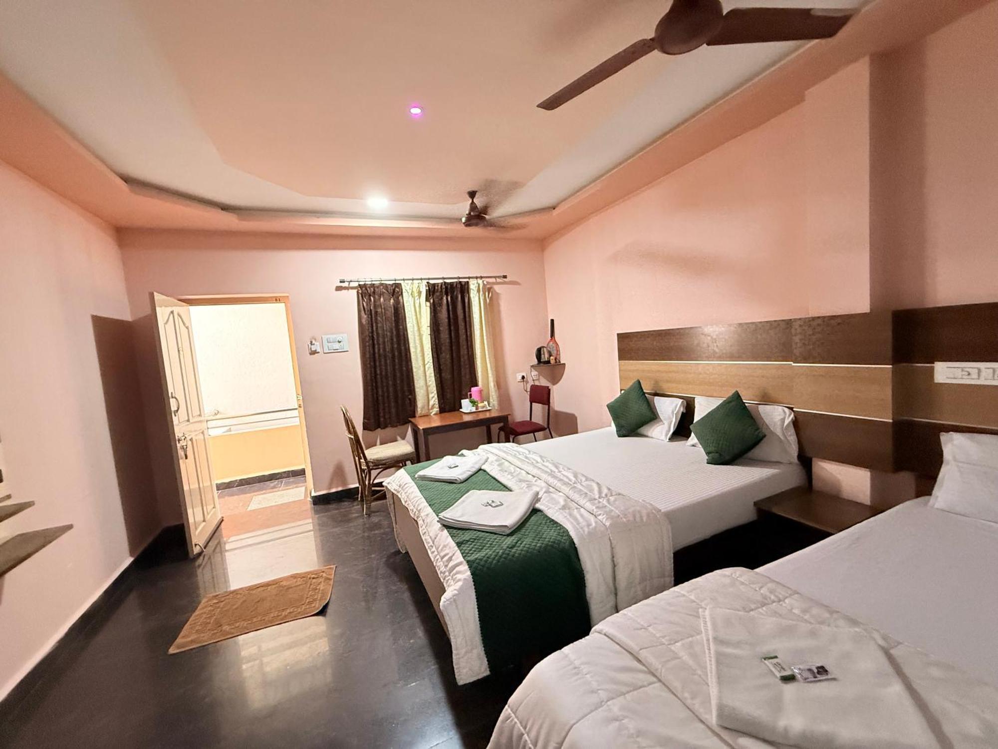 Sri Murugan Beach Paradise Hotel Mahabalipuram Exterior foto